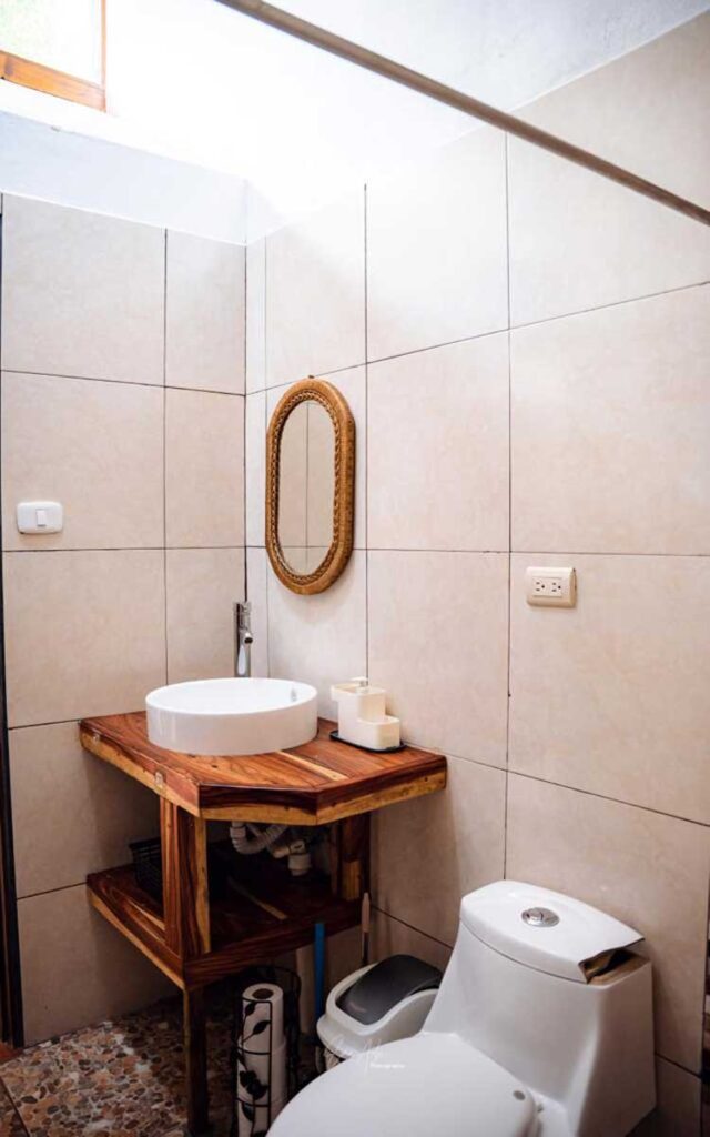 Casa El Árbol - Flor de Paraíso, Montezuma, Costa Rica