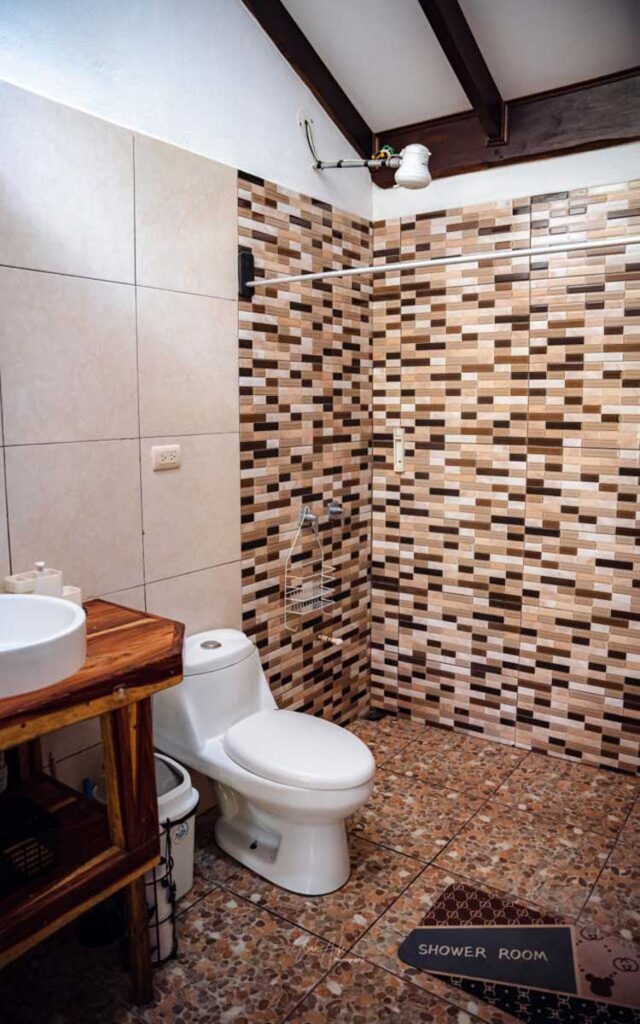 Casa El Árbol - Flor de Paraíso, Montezuma, Costa Rica